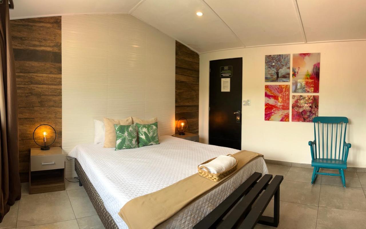 Hotel Boutique Valverde Santa Elena San Salvador Eksteriør billede